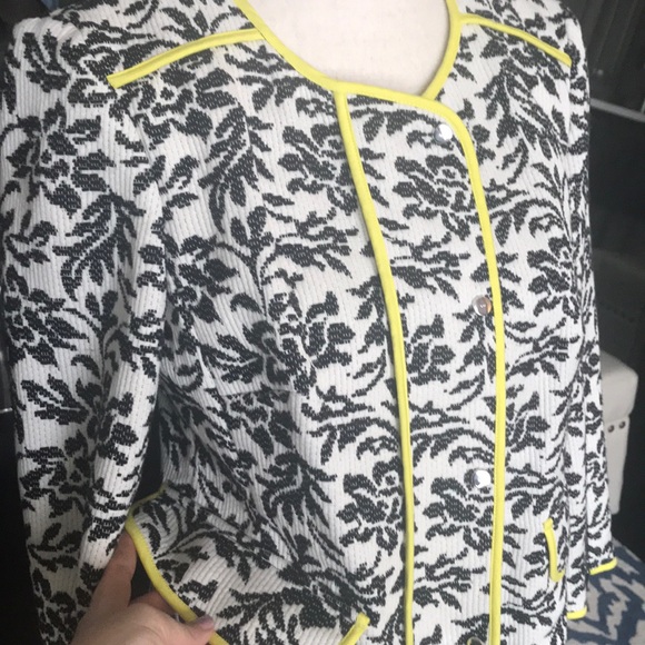 NWT Karen Millen Black/white/yellow flower blazer - Picture 3 of 8